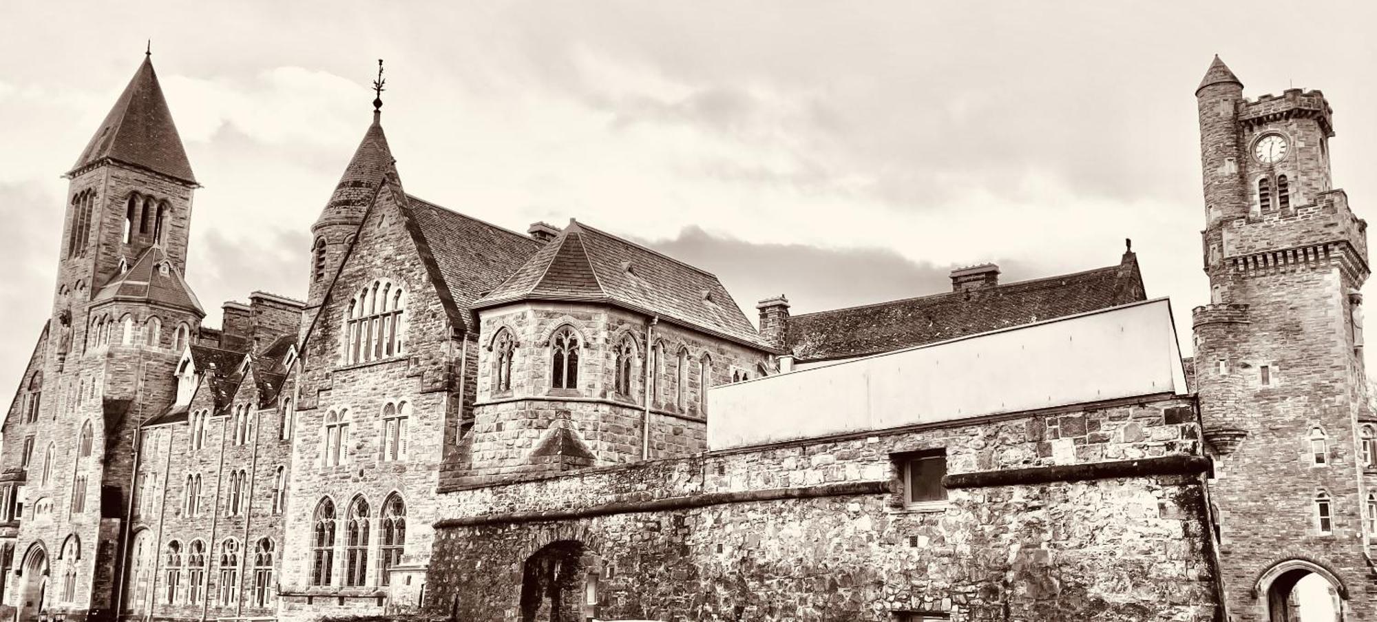 The Classrooms, Loch Ness Abbey - 142M2 Lifestyle & Heritage Apartment - Pool & Spa - The Highland Club - Resort On Lake Shores Fort Augustus Luaran gambar