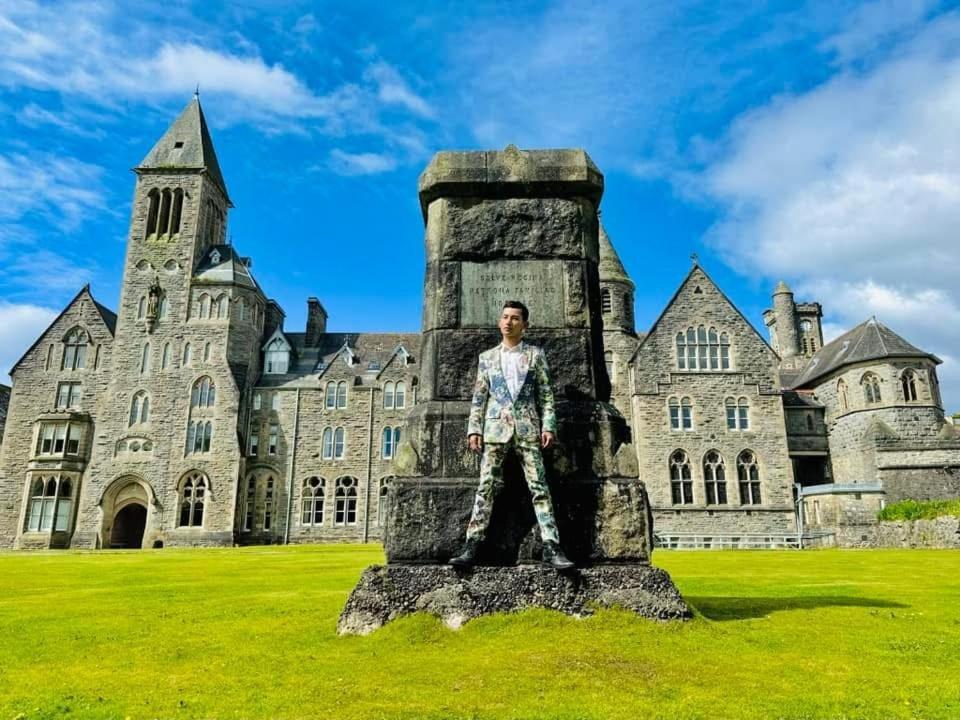 The Classrooms, Loch Ness Abbey - 142M2 Lifestyle & Heritage Apartment - Pool & Spa - The Highland Club - Resort On Lake Shores Fort Augustus Luaran gambar